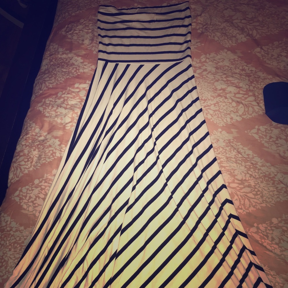 Bebe maxi dress